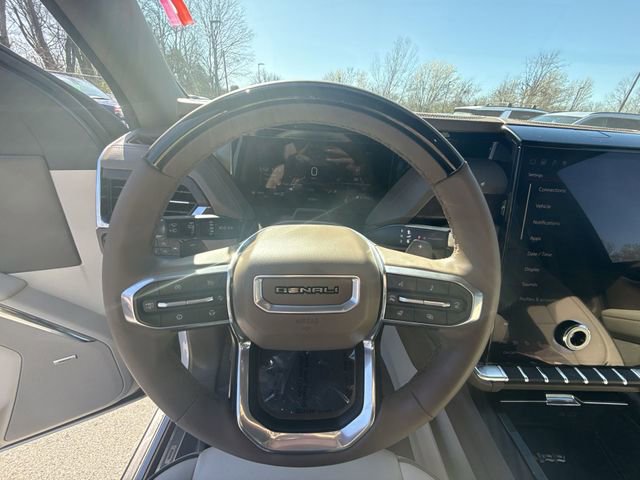 Used 2026 GMC Yukon XL Denali w/ Denali Reserve Package image 14