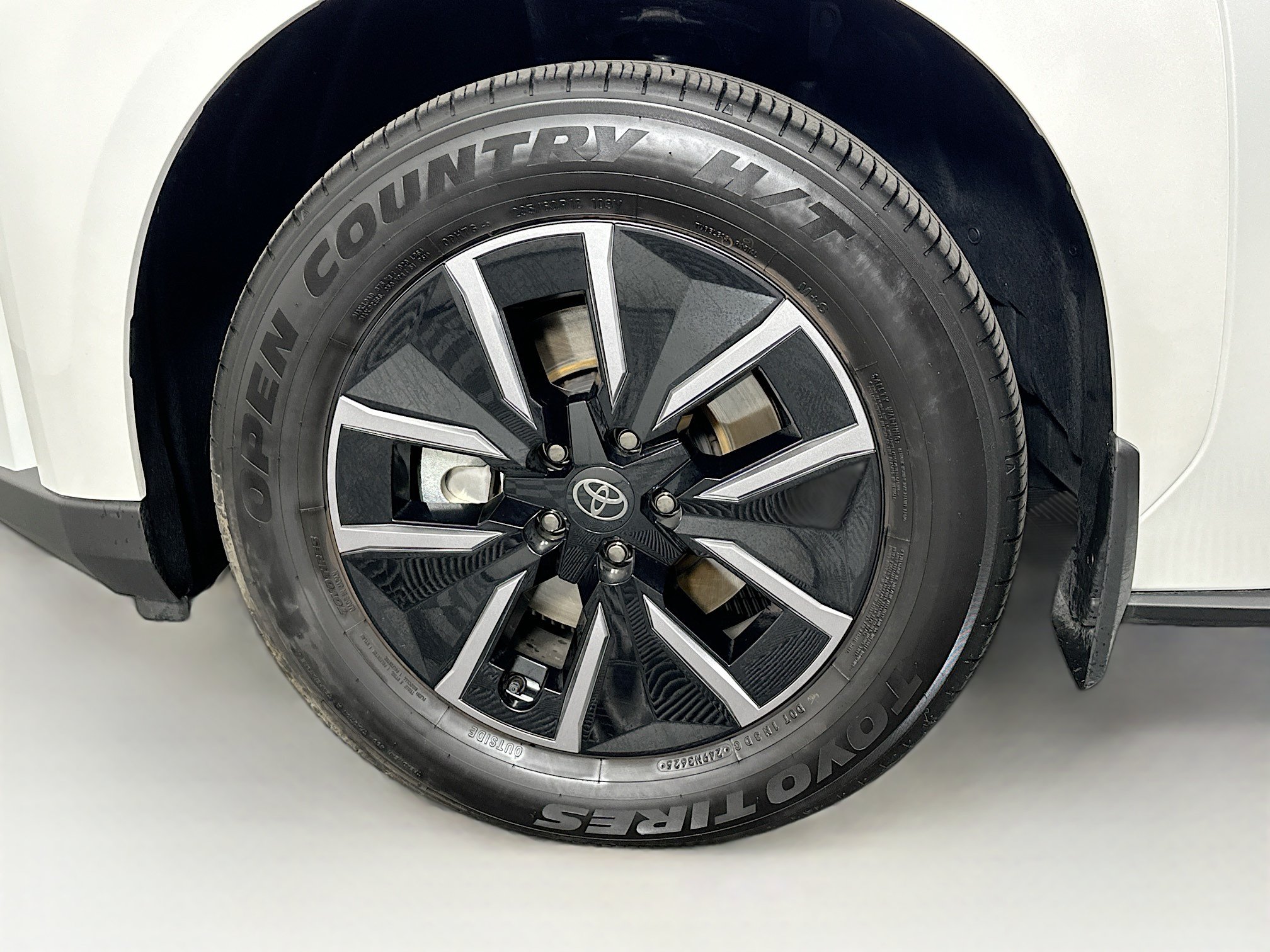 Used 2026 Toyota bZ FWD image 11