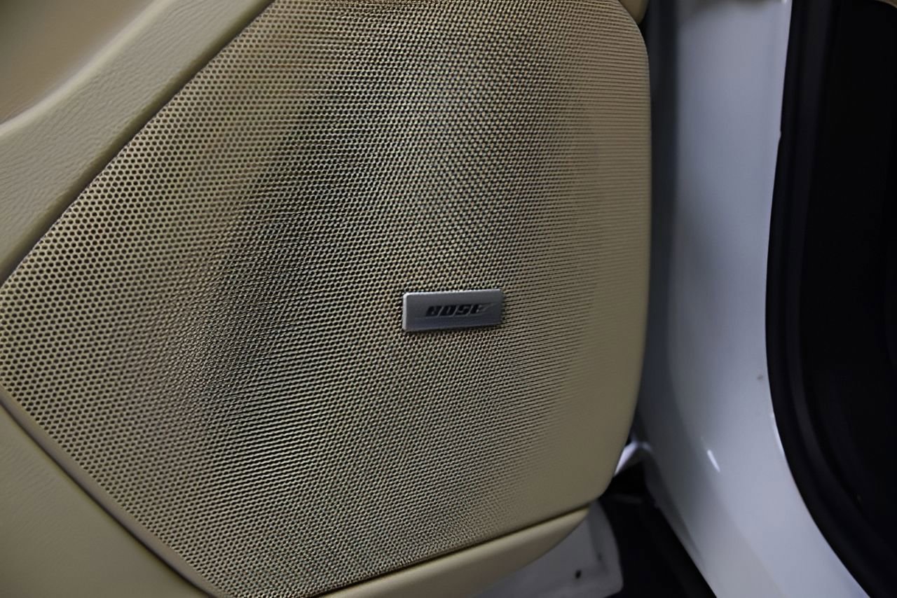 Used 2017 Cadillac XT5 Luxury w/ Driver Awareness Package image 18