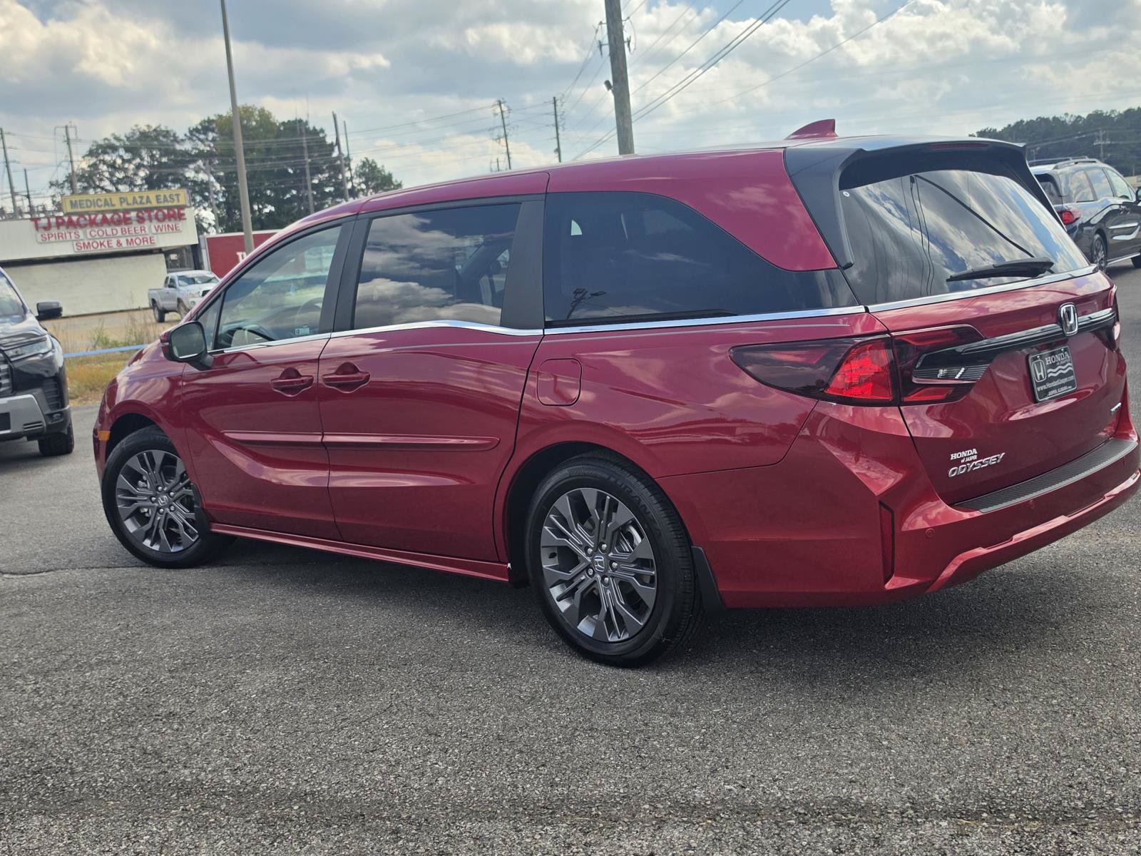 New 2027 Honda Odyssey Touring image 3