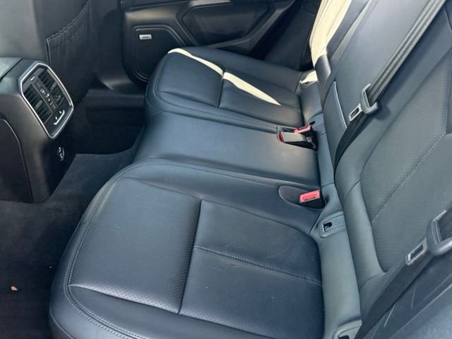 Used 2020 Porsche Macan S AWD/4WD image 24
