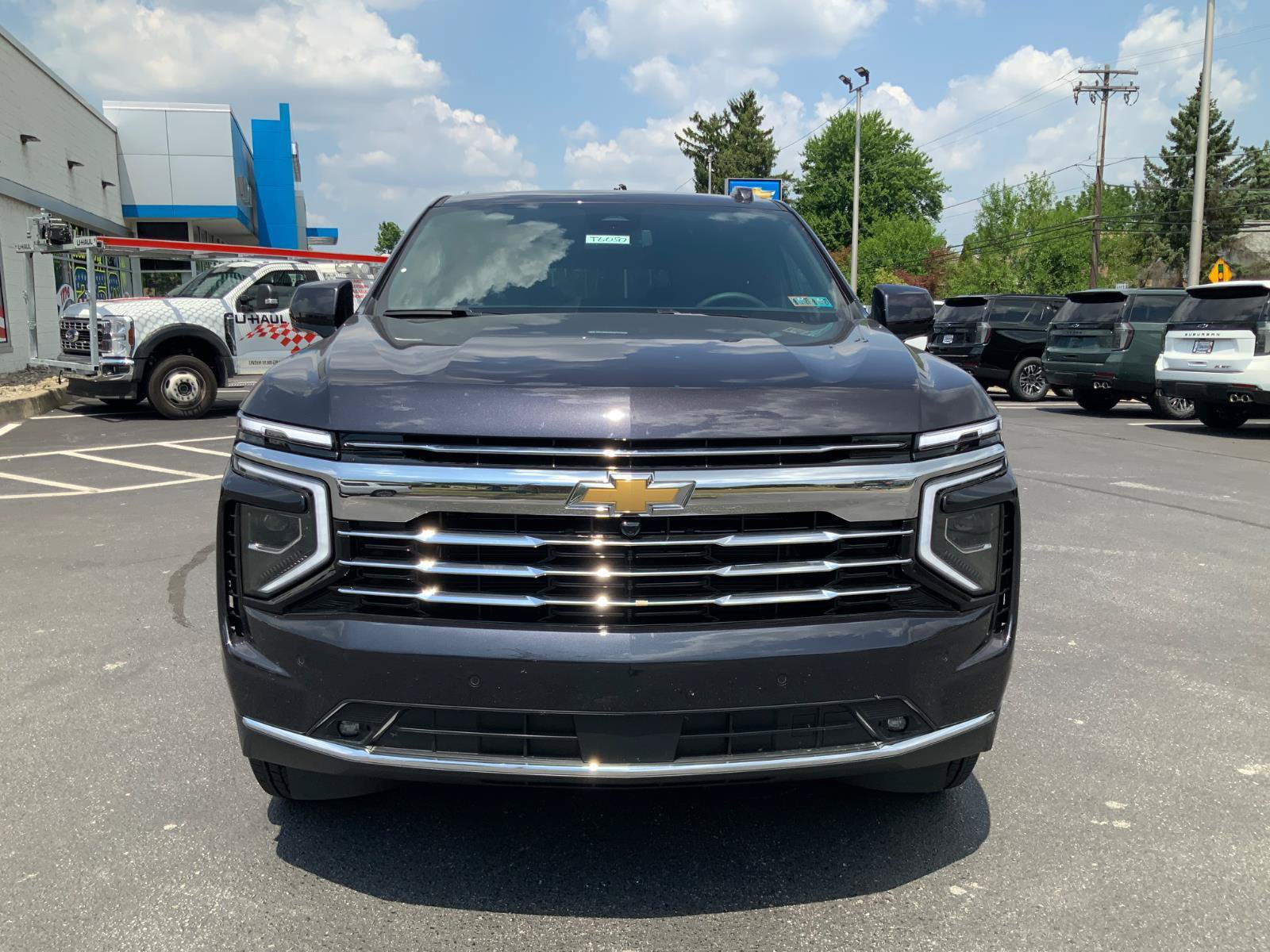 New 2026 Chevrolet Suburban LT w/ Comfort Package AWD/4WD image 2