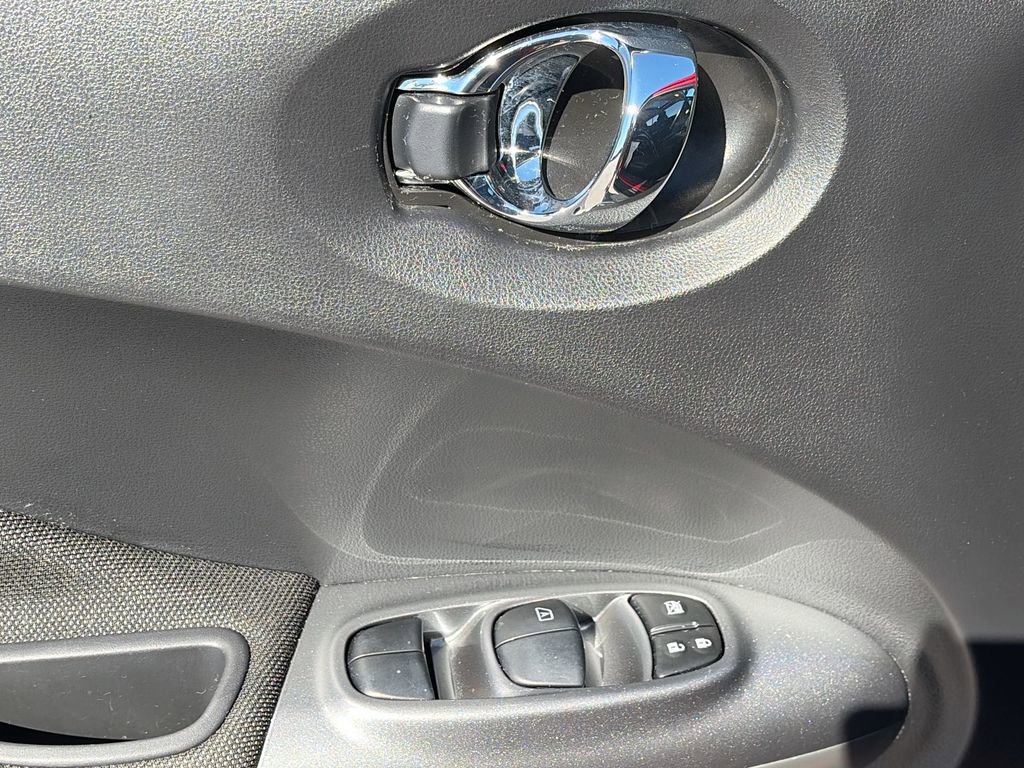 Used 2017 Nissan Juke SV image 25