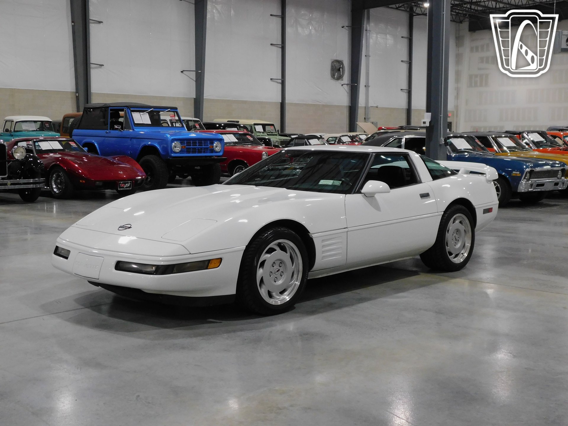Used 1992 Chevrolet Corvette Coupe RWD image 2