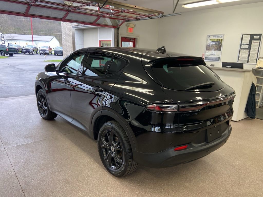 Used 2023 Dodge Hornet GT Plus w/ GT Blacktop Package AWD/4WD image 14