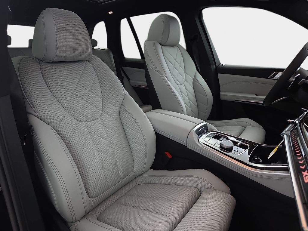 New 2026 BMW X5 xDrive40i w/ M Sport Package image 9