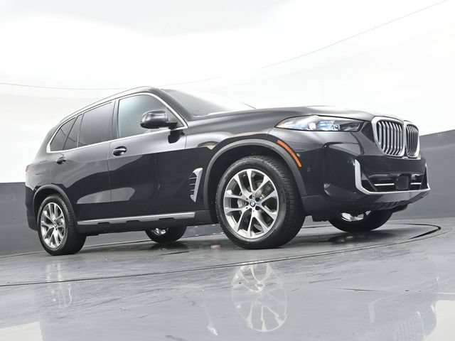 Certified 2024 BMW X5 xDrive40i w/ Premium Package AWD/4WD image 32