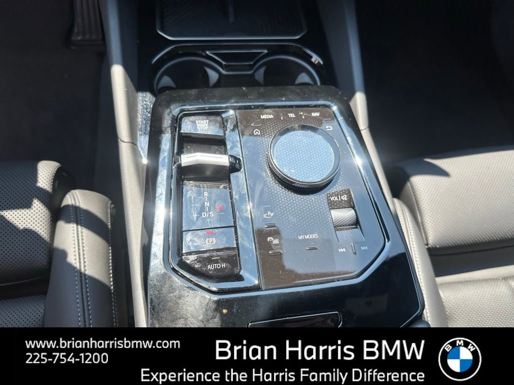 Certified 2025 BMW 530i w/ Premium Package image 29