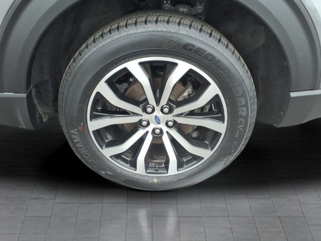Certified 2025 Ford Explorer ST-Line AWD/4WD image 9