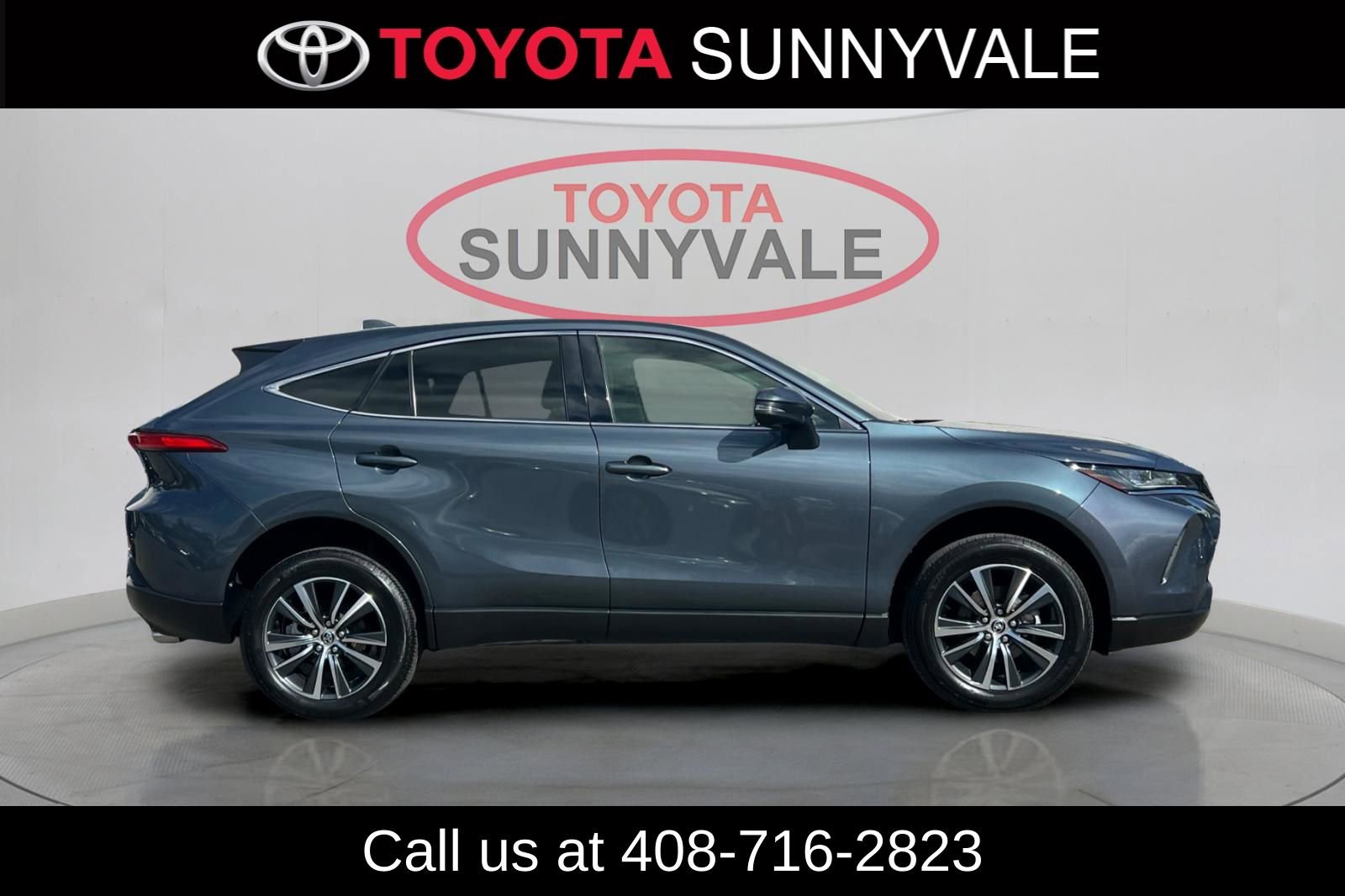 Certified 2022 Toyota Venza LE image 10