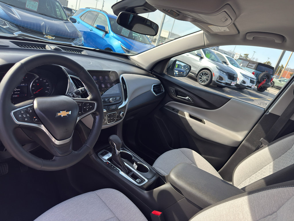 Used 2023 Chevrolet Equinox LT image 25