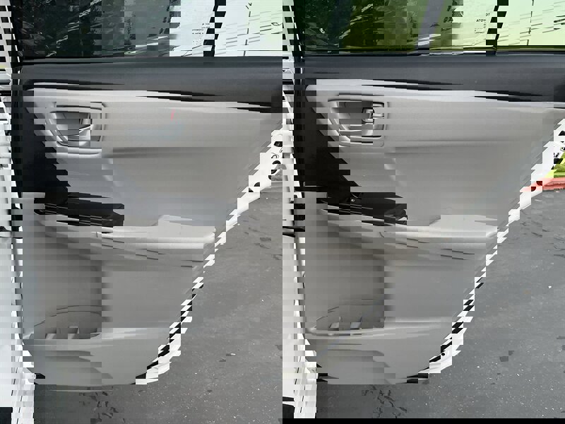 Used 2017 Toyota Camry SE image 33