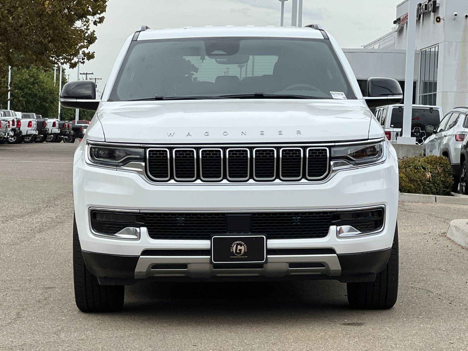Used 2024 Jeep Wagoneer Series II w/ Flexible Seating Group RWD image 9