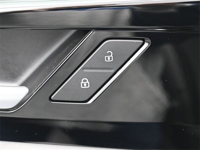 Used 2023 Volkswagen Taos S image 13