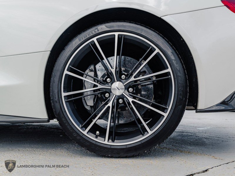 Used 2014 Aston Martin Vanquish Volante RWD image 35