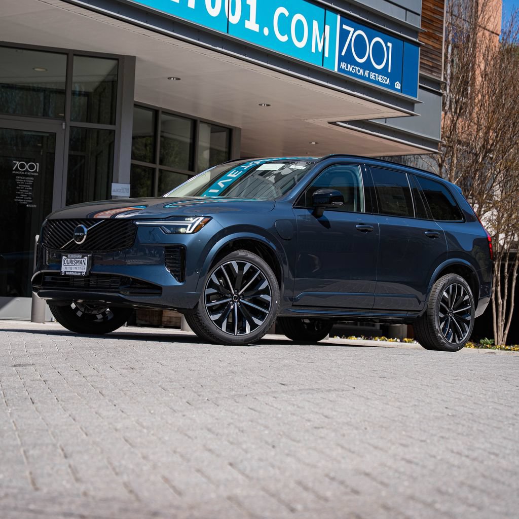 New 2026 Volvo XC90 T8 Ultra