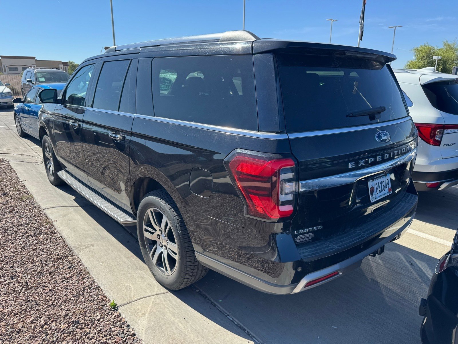 Used 2022 Ford Expedition Max Limited image 3