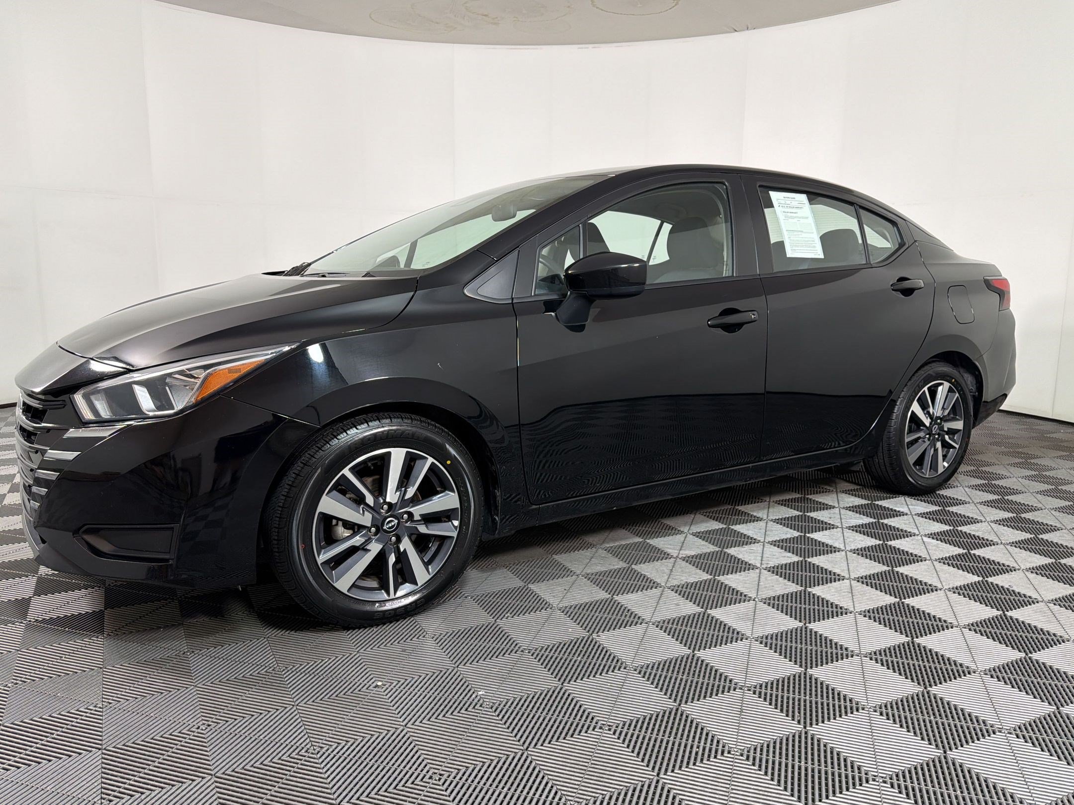 Used 2023 Nissan Versa SV FWD image 22