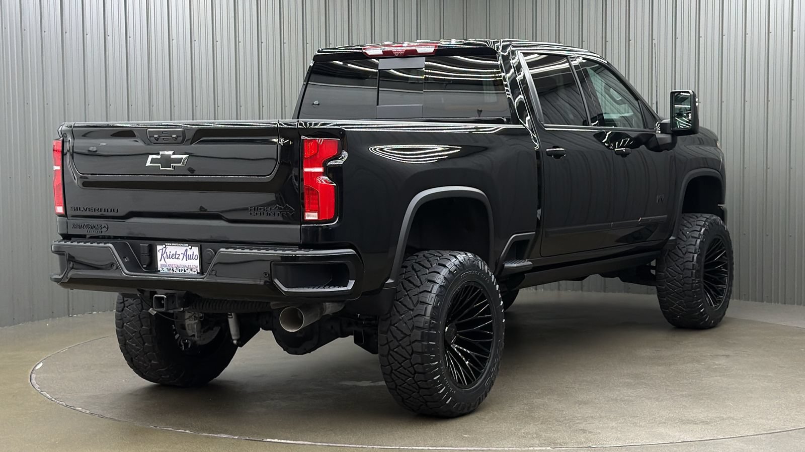 Used 2026 Chevrolet Silverado 2500 High Country w/ High Country Premium Package AWD/4WD image 5