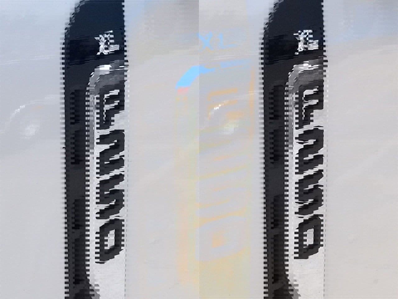 Used 2023 Ford F250 XL w/ FX4 Off-Road Package image 6