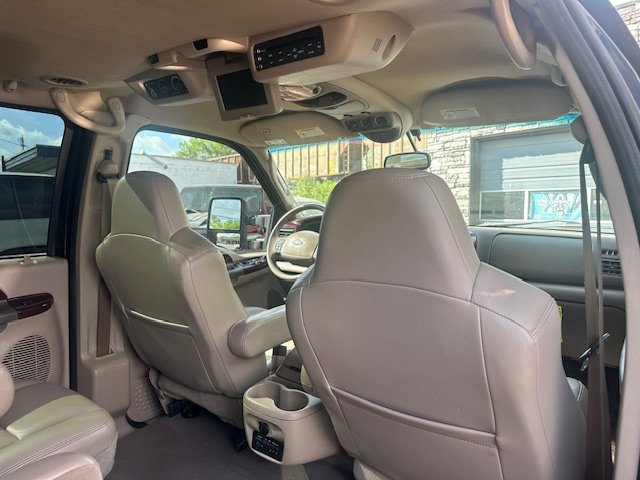 Used 2004 Ford Excursion Limited image 21