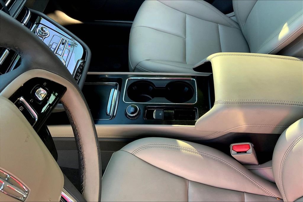 Used 2022 Lincoln Corsair FWD image 13