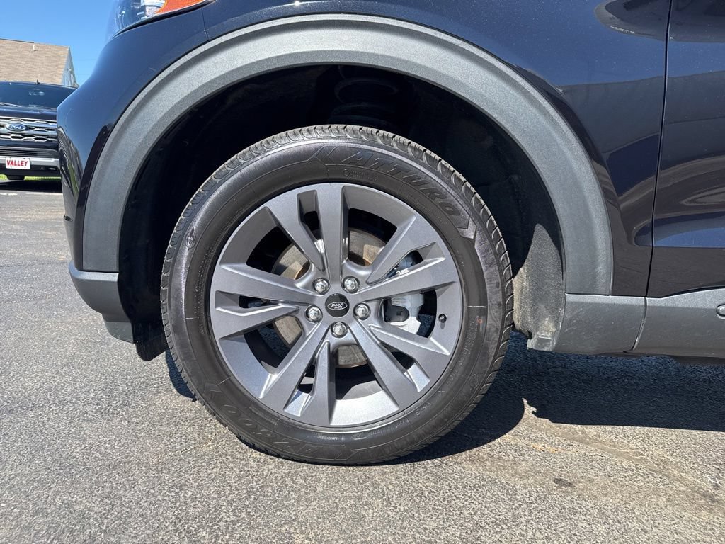 Certified 2023 Ford Explorer XLT w/ Equipment Group 202A AWD/4WD image 51