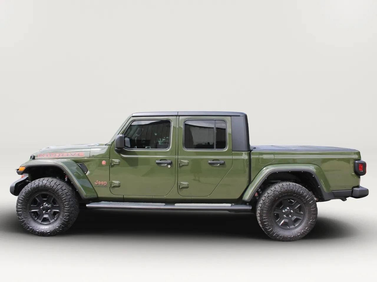Used 2022 Jeep Gladiator Mojave w/ Cold Weather Group AWD/4WD image 5