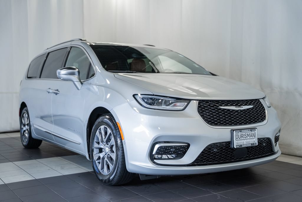 Certified 2024 Chrysler Pacifica Pinnacle