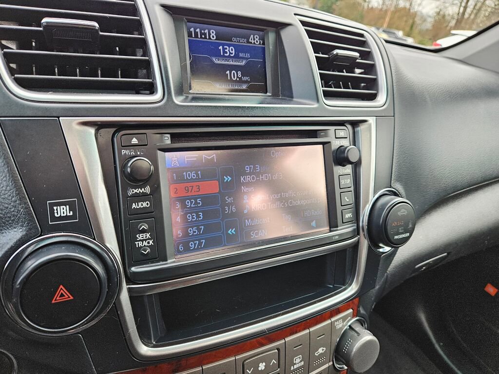 Used 2013 Toyota Highlander Limited image 29
