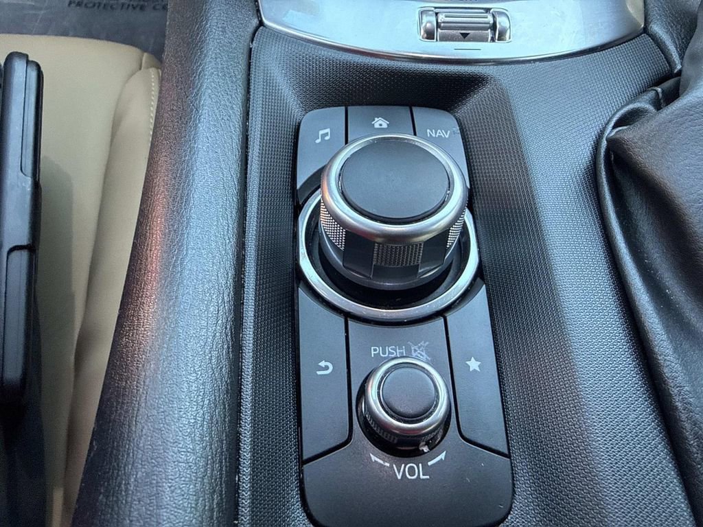 Used 2019 MAZDA MX-5 Miata RF Grand Touring image 26