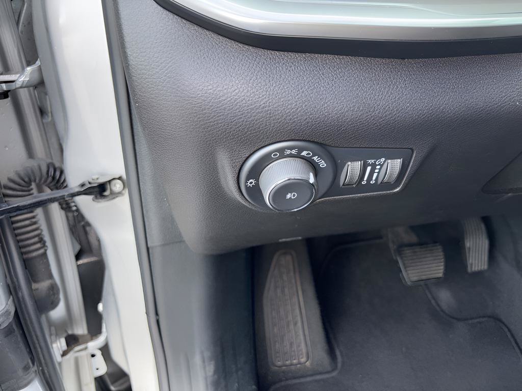 Used 2025 Jeep Compass Limited AWD/4WD image 25