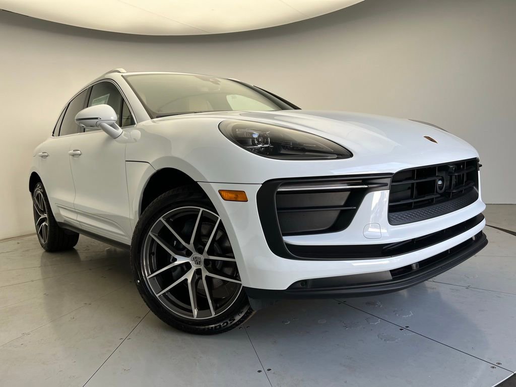 Used 2026 Porsche Macan AWD/4WD image 24