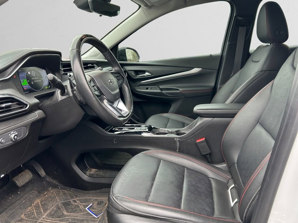 Used 2023 Chevrolet Bolt EUV Premier w/ Sun & Sound Package FWD image 11