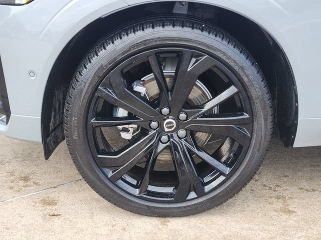 Used 2025 Volvo XC60 B5 Ultra w/ Protection Package Premier AWD/4WD image 17