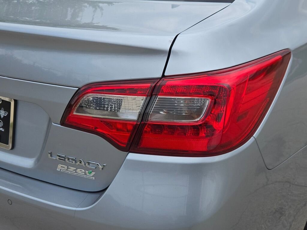 Used 2017 Subaru Legacy 2.5i Sport AWD/4WD image 11