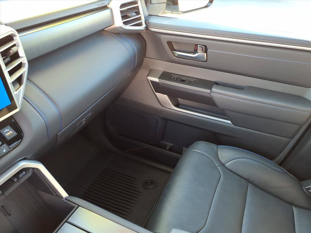 Used 2025 Toyota Tundra Platinum AWD/4WD image 36