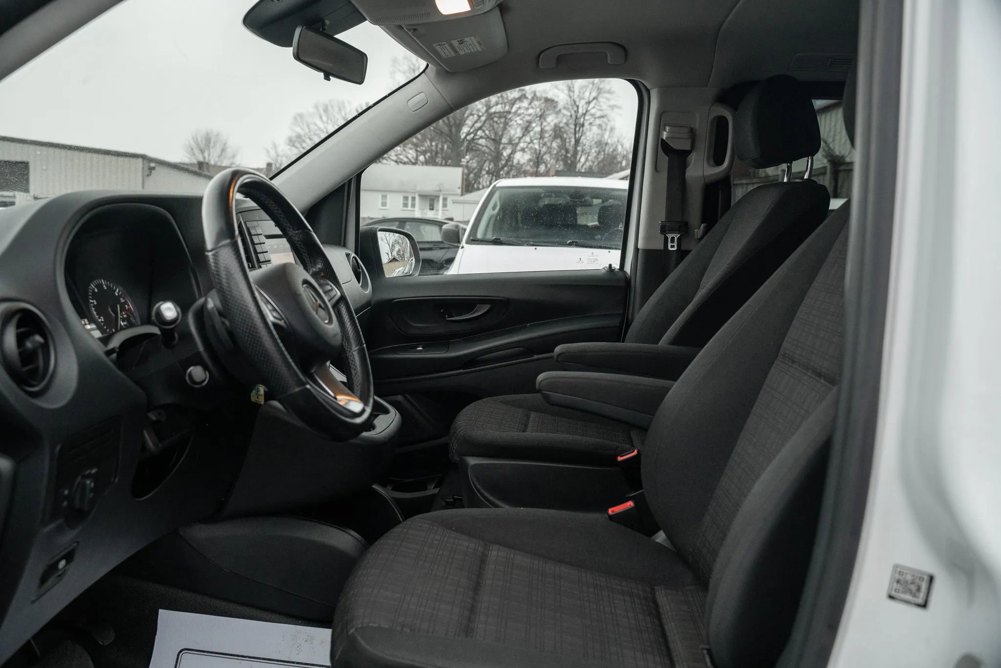 Used 2017 Mercedes-Benz Metris Van 4D image 7