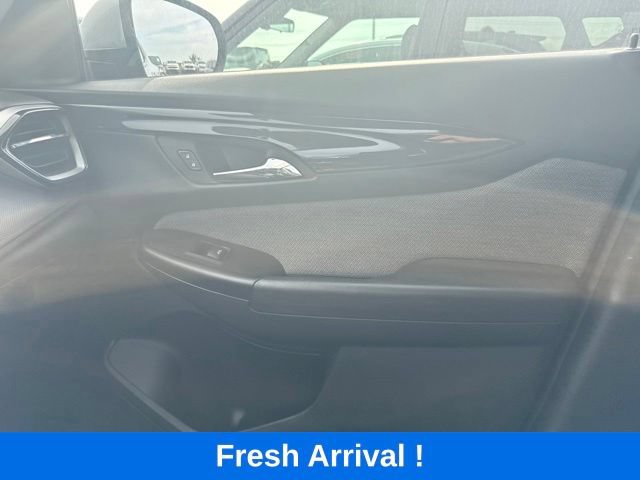 Used 2025 Chevrolet TrailBlazer LT FWD image 11