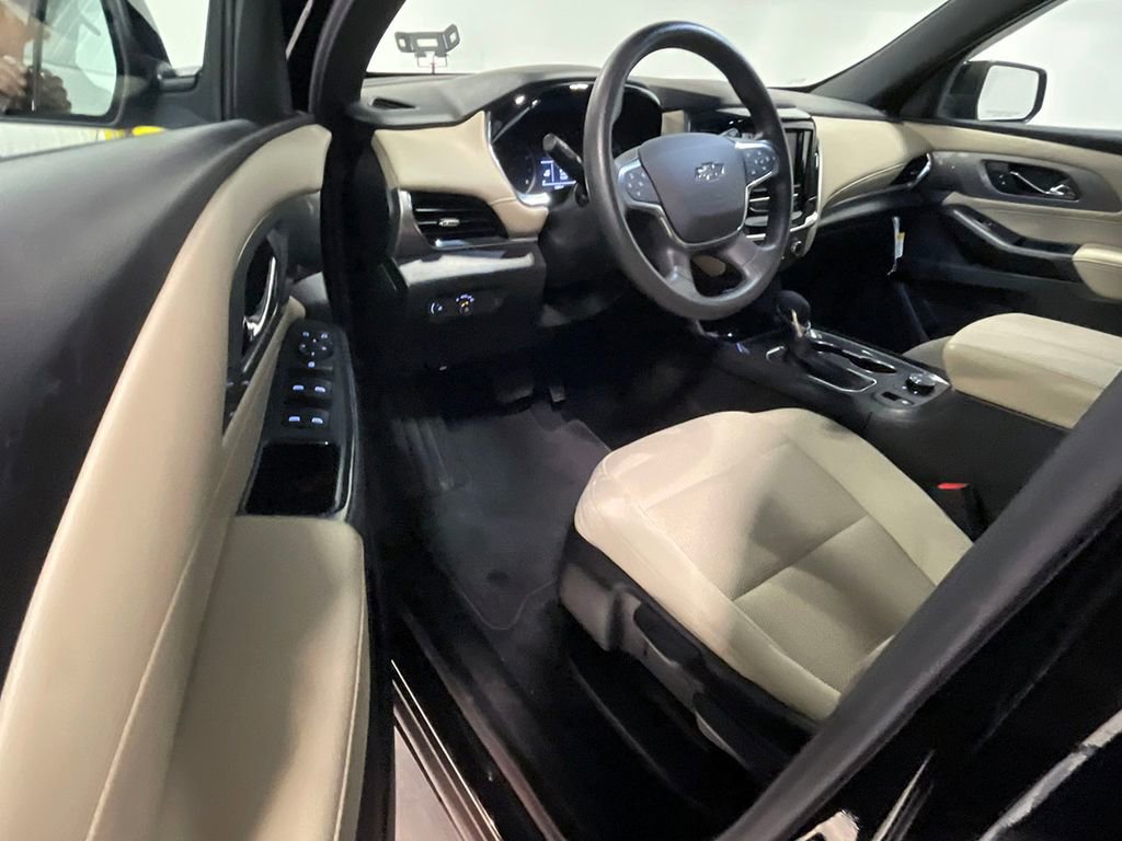 Used 2023 Chevrolet Traverse LS w/ Midnight/Sport Edition image 21