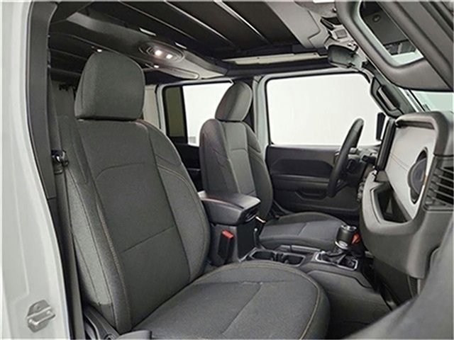 Used 2024 Jeep Wrangler Willys image 22