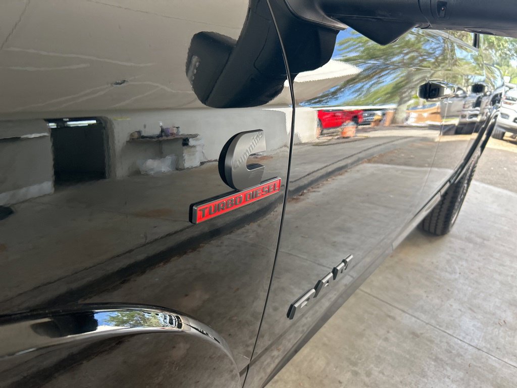 Used 2025 RAM 2500 Limited AWD/4WD image 20