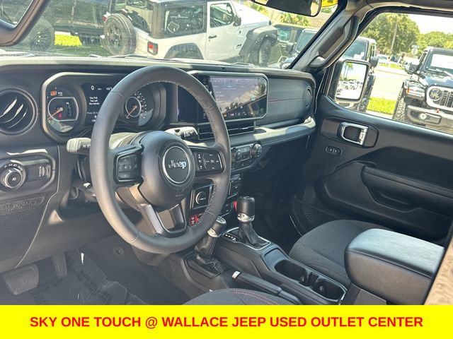 Used 2026 Jeep Wrangler Unlimited Rubicon AWD/4WD image 15