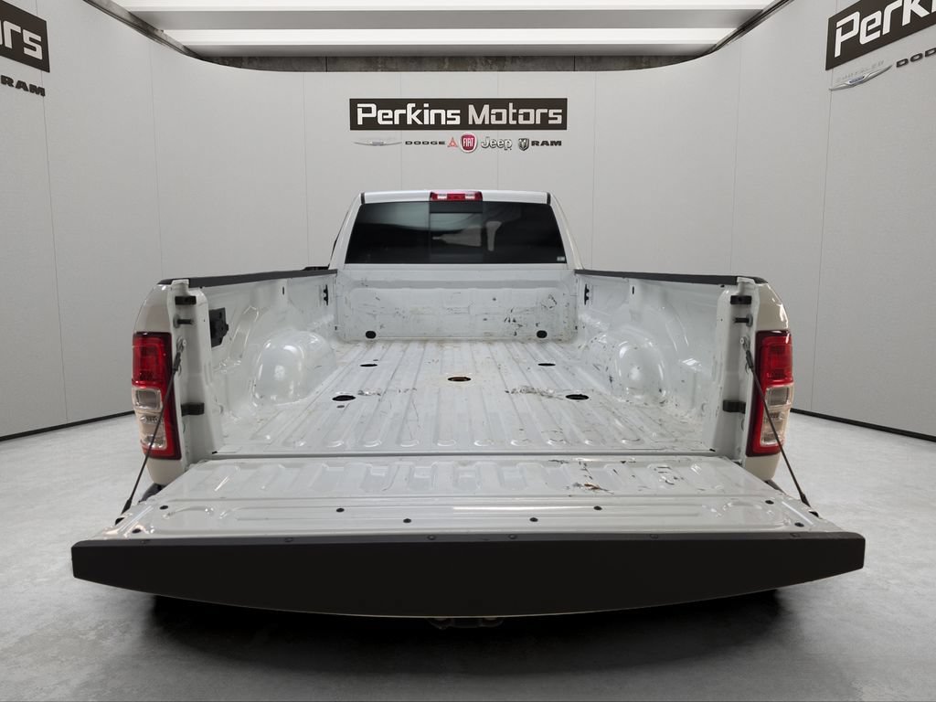 Used 2024 RAM 3500 Tradesman w/ Chrome Appearance Group AWD/4WD image 5