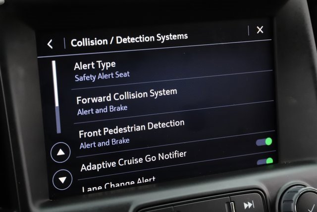 Used 2023 GMC Terrain SLE w/ Driver Convenience Package image 25