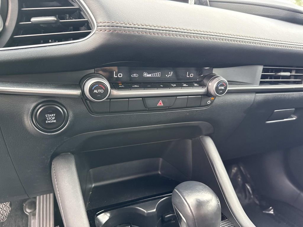 Certified 2025 MAZDA MAZDA3 s FWD image 29