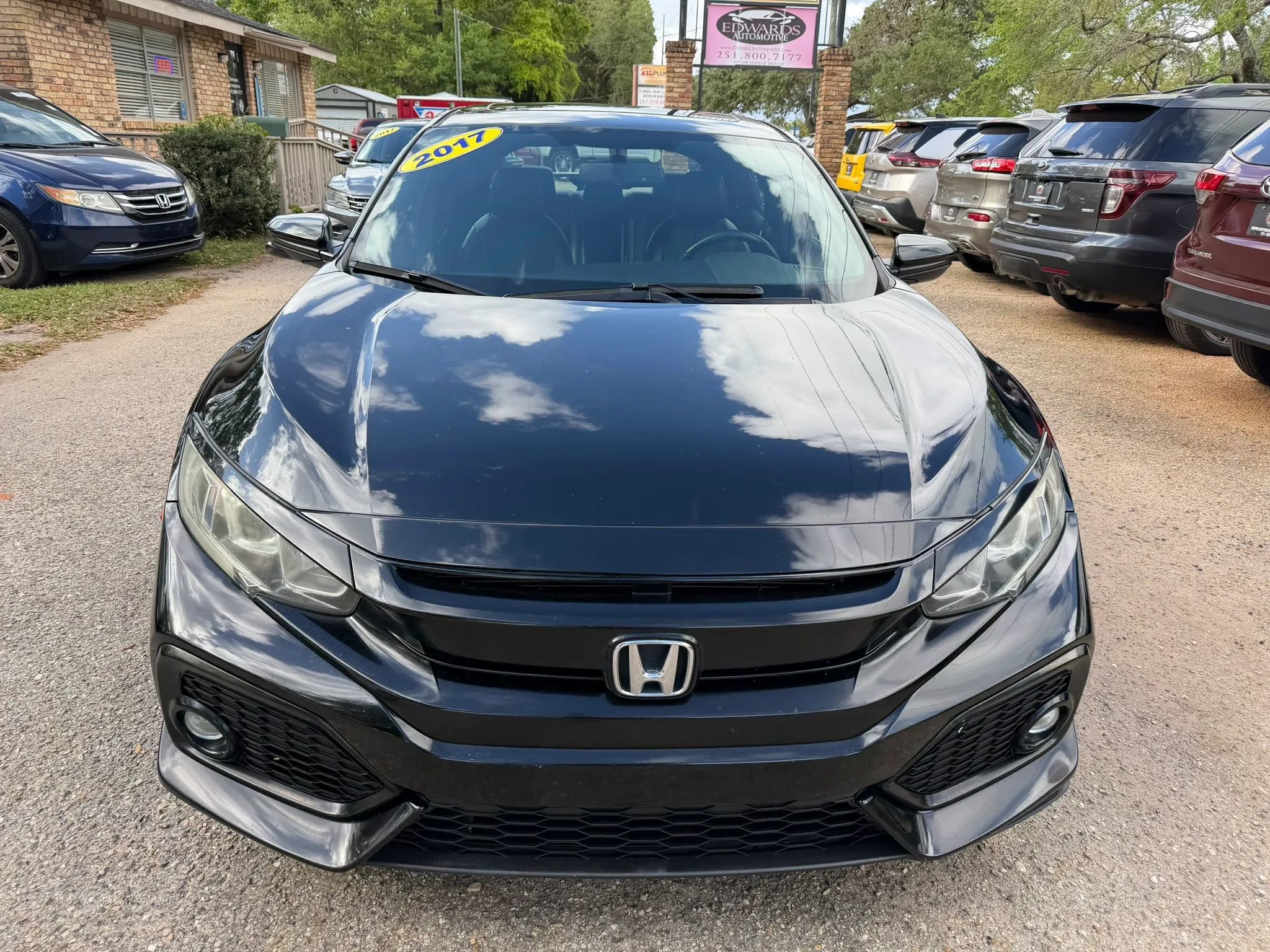 Used 2017 Honda Civic EX-L image 2
