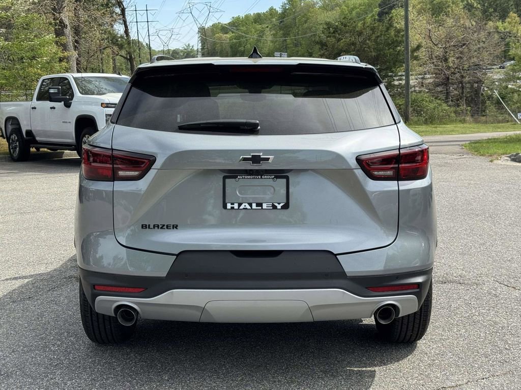 New 2026 Chevrolet Blazer LT w/ Sound & Technology Package FWD image 22