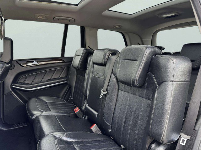 Used 2014 Mercedes-Benz GL 450 4MATIC image 34