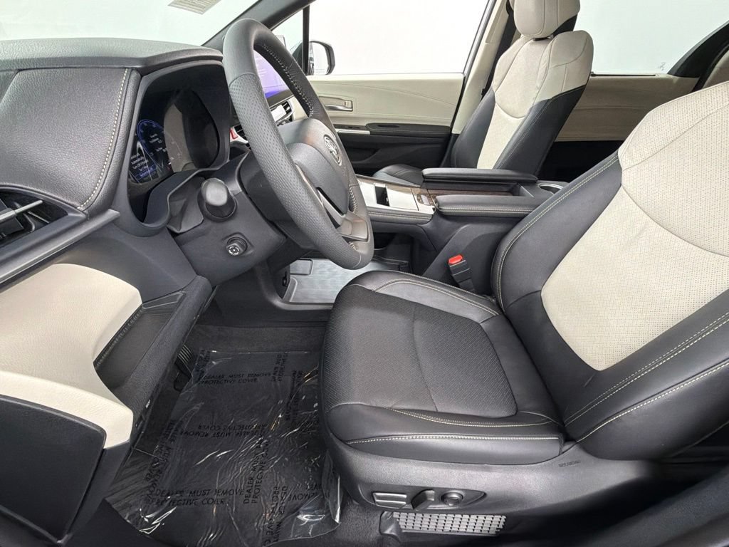 Certified 2026 Toyota Sienna Limited FWD image 22